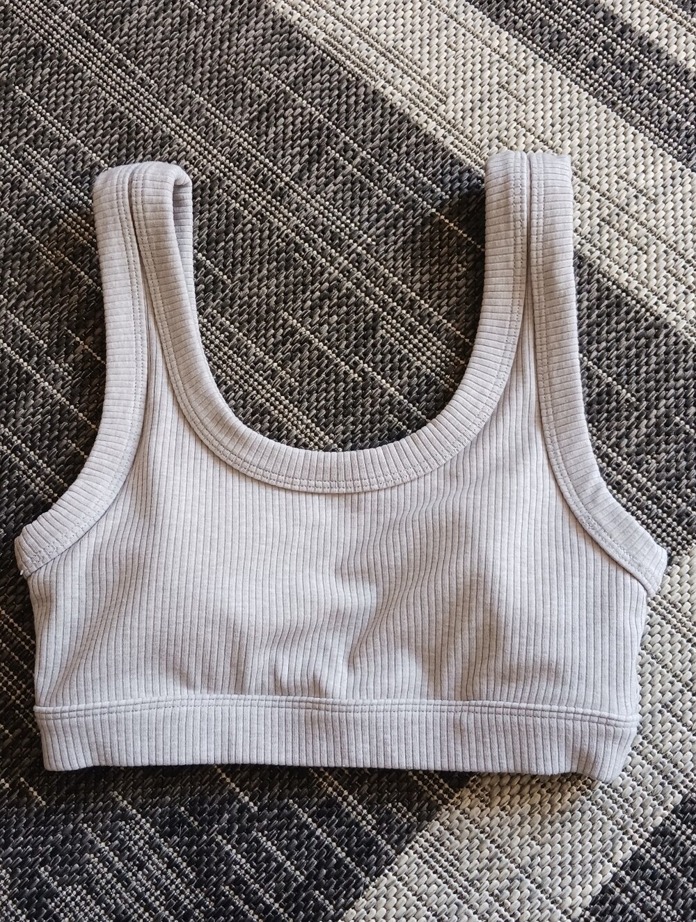 ALO Yoga Ribbed Scoop Crop Tank - Light Gray RN 87370